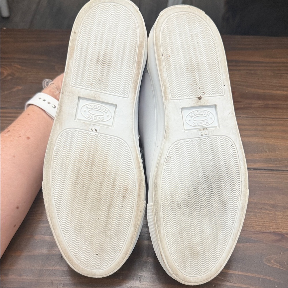Steve Madden White and Silver Sneakers Size 9.5 Shoes - Picture 16 of 16
